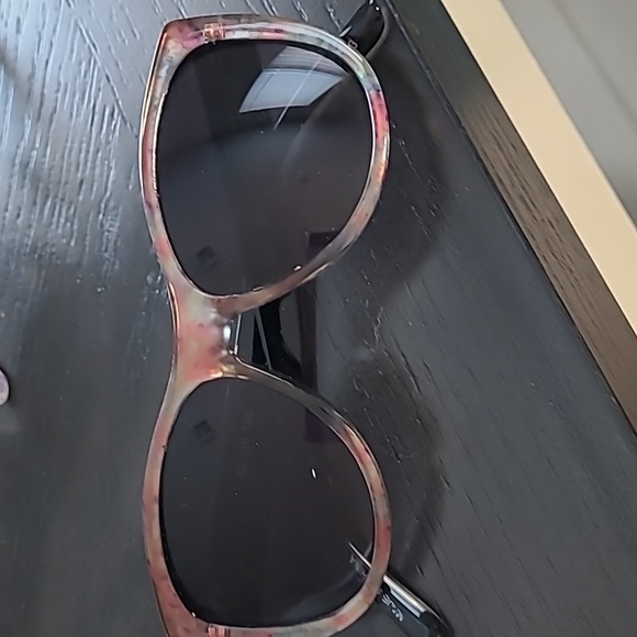 Fashion Sunglasses Bundle - Picture 2 of 5